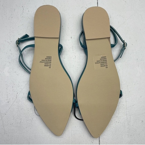 Size 6 Express women’s Fanfare Blue Metallic Pointed Toe Strappy Flat Sandals - Picture 2 of 3